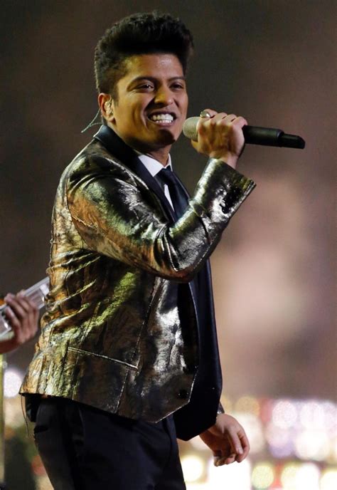 Bruno Mars performs at Super Bowl halftime - Photos - Bruno Mars rocks ...