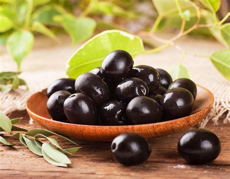 6 Awesome Health Benefits Of Olives That Prove Exactly Why You Should ...