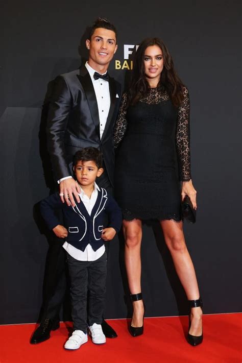 Cristiano Ronaldo 'to be dad of twins' as surrogate mother revealed to ...