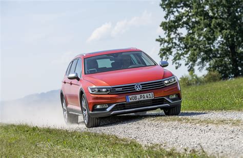 VW Passat Alltrack Stars In New Photo Gallery [28 Pics] | Carscoops