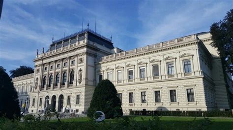 Graz University of Technology