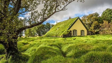 Turf houses: Iceland's original 'green' buildings - BBC Travel