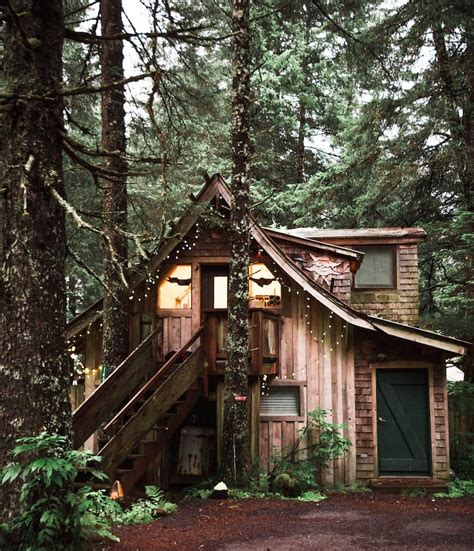 12 Best Airbnbs in Seward, Alaska (+ Oceanview Cabins)