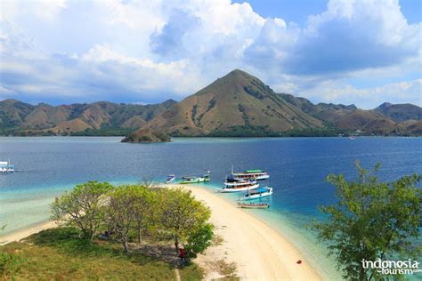 A Historical Kelor Island in West Manggarai Regency