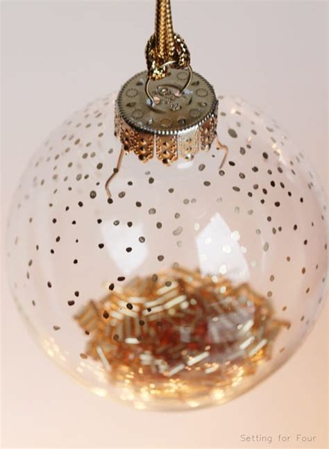 5 Minute DIY Gold Dot Christmas Ornament - Setting for Four