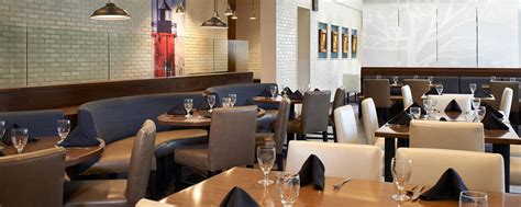 Detroit Airport Restaurants | Detroit Metro Airport Hotels