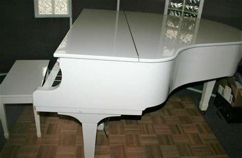 White Baby Grand Piano | A440 Pianos