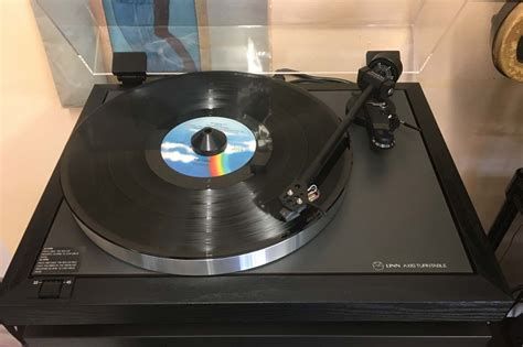 Linn Axis Turntable