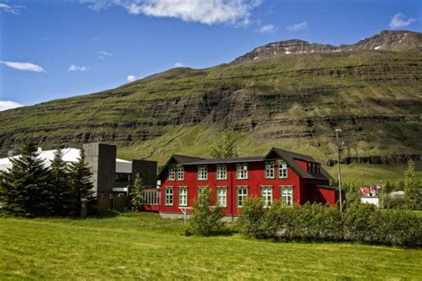 MUST READ: The 24 Best Hostels in Iceland (2020 Guide)