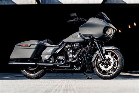 2022 Harley-Davidson Road Glide ST First Look [6 Fast Facts]