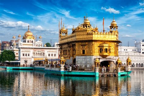 Places of Worship: Golden Temple | The Review of Religions