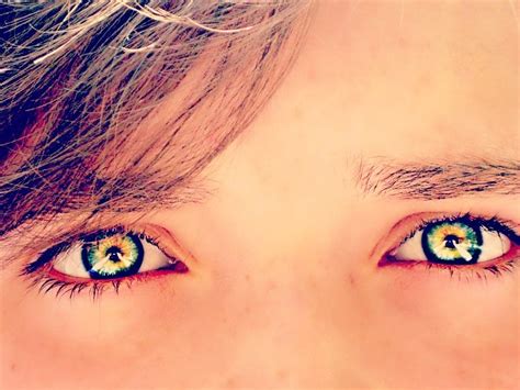 Central Heterochromia Iridis (Beautiful!) | Beautiful eyes color ...