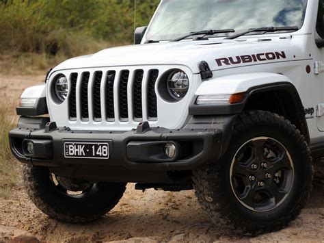 We Love the Jeep Gladiator Rubicon: Here's Why | Man of Many