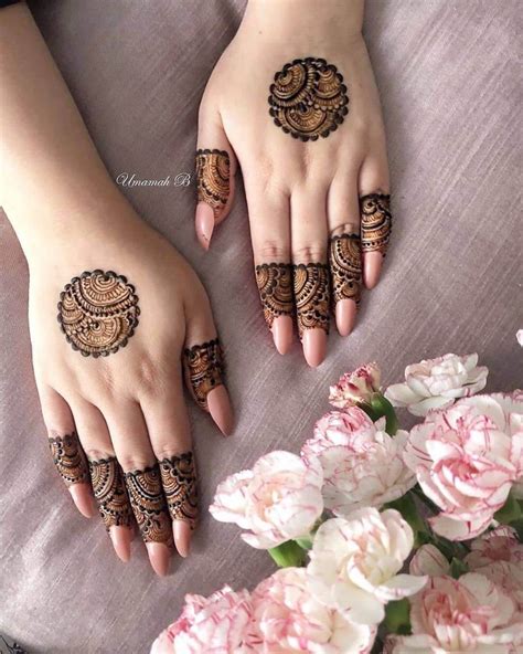 Simple Classy Mehndi Designs - Design Talk