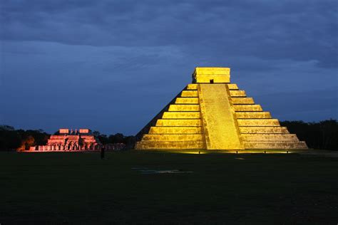 Chichen Itza-Temple of Kukulkan | Dominating the center of C… | Flickr