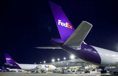 43 Fedex planes Stock Pictures, Editorial Images and Stock Photos ...