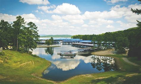 Brady Mountain Resort & Marina | Royal, AR | Arkansas.com