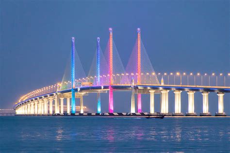 Night View of 2nd Penang Bridge Light Up, George Town Penang, Malaysia ...