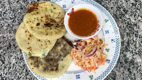 pupusas de loroco con queso, frijol con queso y curtido - YouTube