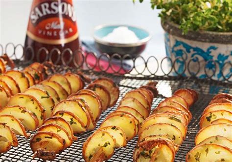 Potato Twister with Garlic Herbs Recipe - Sarson's | Recipe | Herb ...