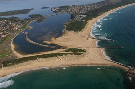 Lake Illawarra - Channel Entrance Maintenance Dredging Works.