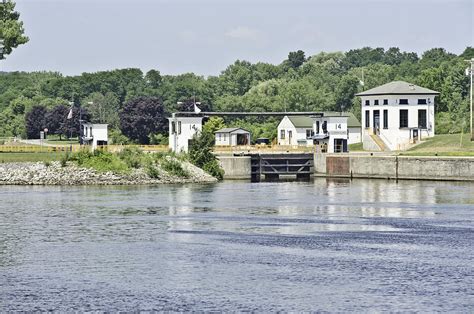 Erie Canal Lock 14 Photograph by Alan Tonnesen | Pixels