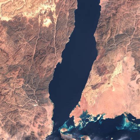 1000+ images about Egypt from Space on Pinterest | Tim peake, Red sea ...