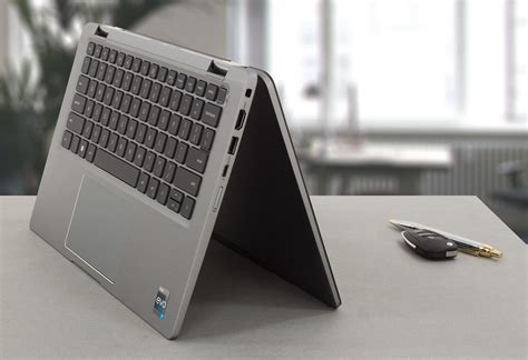 Dell Latitude 14 7430 (2-in-1) - Top 5 Pros and Cons | LaptopMedia Canada