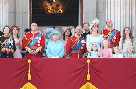 The Royal Family at Buckingham Palace | Royal Family at Trooping the ...