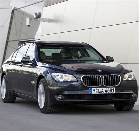 IMAGES: Narendra Modi chooses BMW 7 Series as his official car - Rediff ...