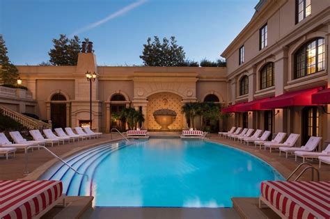 8 Fabulous Rooftop Pools In Atlanta That Are Perfect For Summer