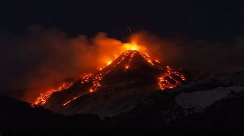 El nuevo video de Rik captura el momento en que el Monte Etna entró en ...