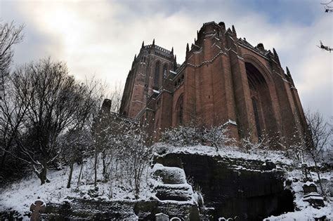 Liverpool weather pictures show the changing seasons in the city ...