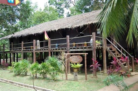 Rumah Panjang Iban Sarawak ~ Delta-Ilmu