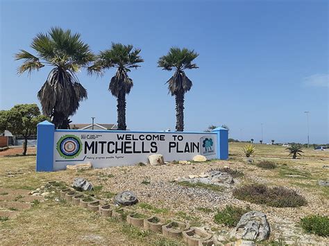 Residents call for field cleanup in Mitchells Plain - News365.co.za