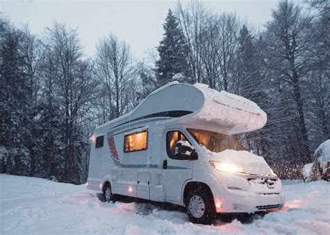 Winter RV living guide: everything you need to know - HEATSO