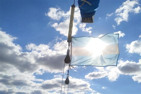 Flag of Saudi Arabia, but the shahadah is written in free flow square ...