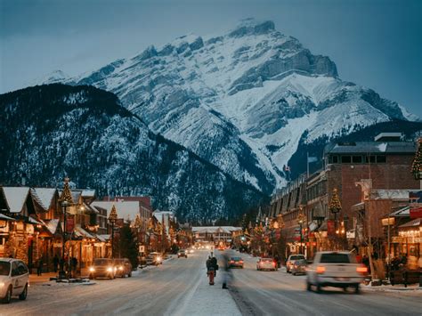 Fairmont Banff Christmas 2024 Lok - Idell Lavinia