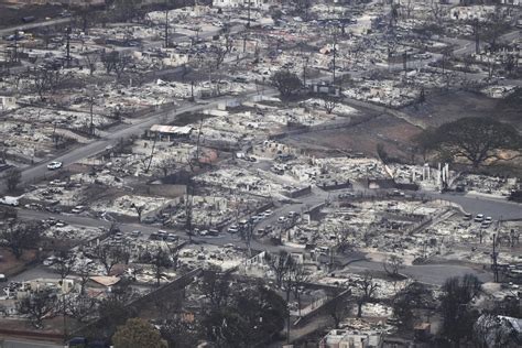 Maui wildfires: Photos show heartbreaking devastation from deadly fires ...