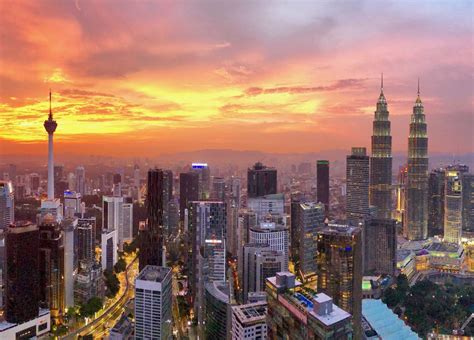 Panoramic views of the Kuala Lumpur skyline at sunset | Velvet Escape