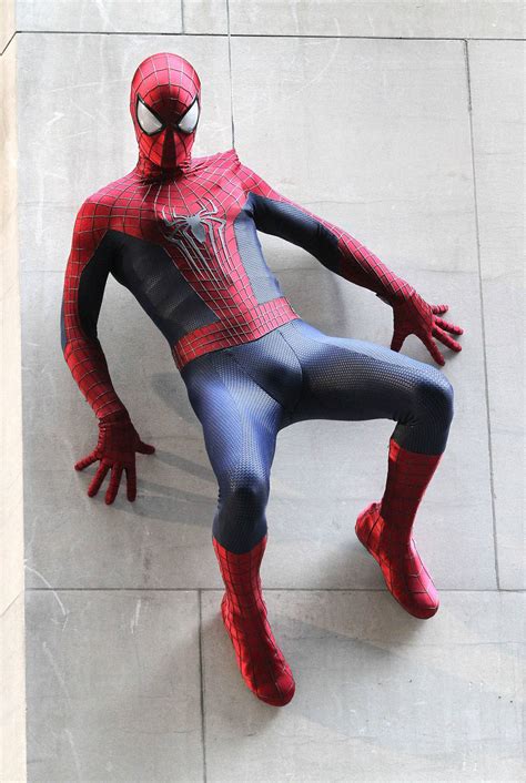 More pics of the Amazing Spider-Man 2 costume – Spider Man Crawlspace