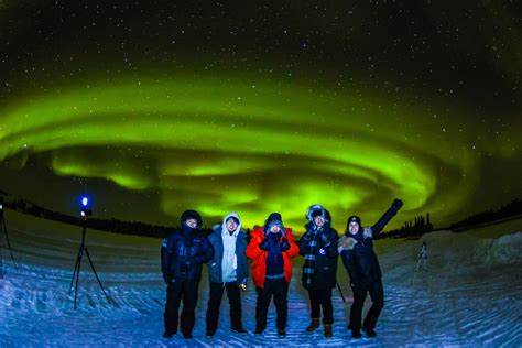 Yellowknife Aurora Viewing | Northern lights Searching Tours