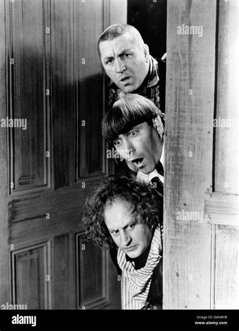 Three stooges actors portraits curly howard hi-res stock photography ...