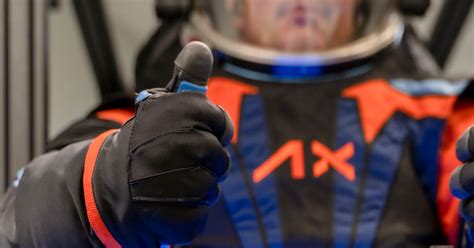 Axiom Space reveals prototype spacesuit for next astronauts on the moon ...