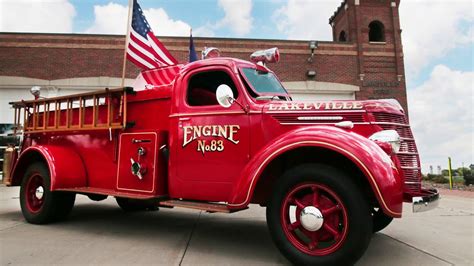 History Moment - LFD Antique Fire Truck - October 2019 - YouTube