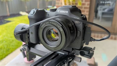 Review: Canon EOS R7 Mirrorless Camera - techAU