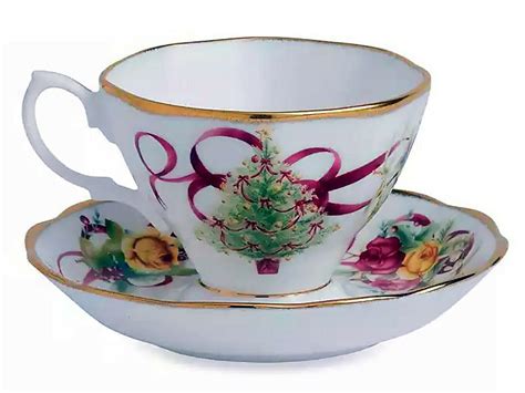 ROYAL ALBERT CHRISTMAS TEA CUP AND SAUCER SET