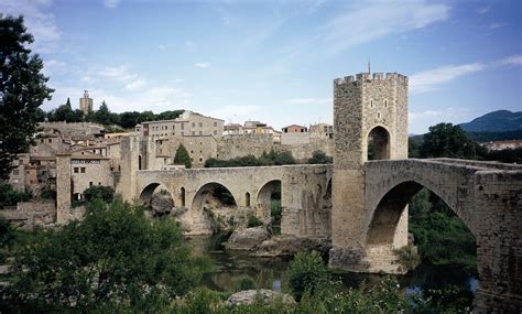 Jewish Bathhouse in Besalú | Visit Pirineus