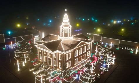 Paris Trail of Holiday Lights | Paris, AR | Arkansas.com