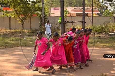 Image of Dhimsa - Tribal Dance by Araku Valley Women-CJ228570-Picxy